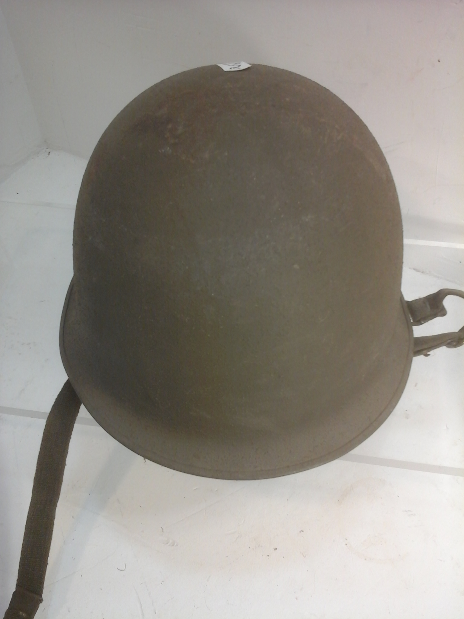 Casque militaire vert vintage Bon état - Vue 2 - 